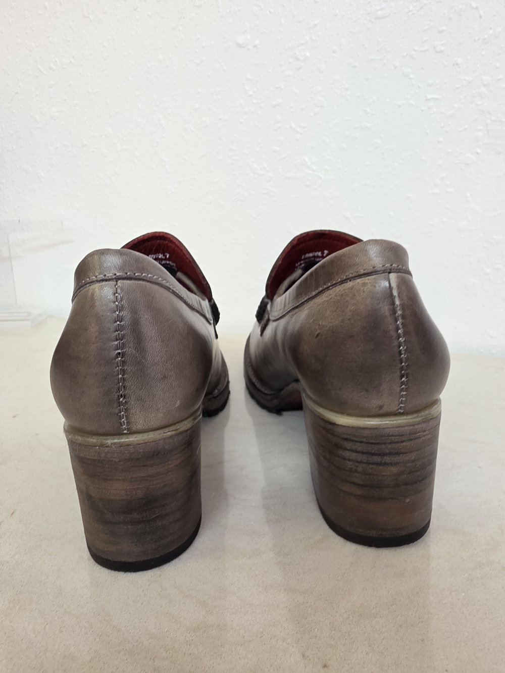 Freebird by Steven Bristol Leather Heeled Loafers Distressed Taupe Brown Sz 7 - Picture 6 of 8